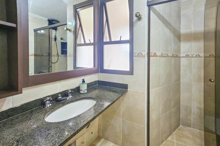 Apartamento para alugar com 160m², 3 quartos e 1 vaga
