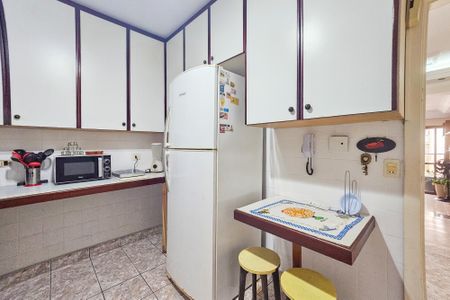 Apartamento para alugar com 160m², 3 quartos e 1 vaga