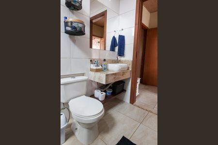 Casa à venda com 153m², 3 quartos e sem vaga Casa à venda com 153m², 3 quartos e sem vagaBanheiro Social