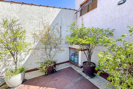 Casa à venda com 180m², 1 quarto e 1 vagaÁrea externa