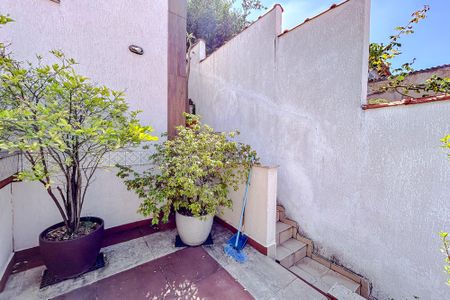 Casa à venda com 180m², 1 quarto e 1 vagaÁrea externa
