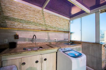 Apartamento à venda com 130m², 3 quartos e 1 vaga Apartamento à venda com 130m², 3 quartos e 1 vagaÁrea de serviço/Cobertura