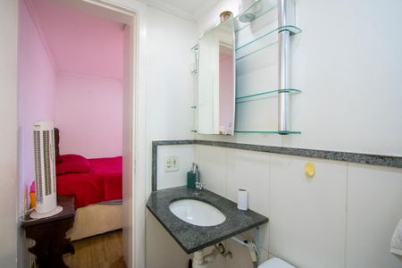 Apartamento à venda com 130m², 3 quartos e 1 vaga Apartamento à venda com 130m², 3 quartos e 1 vagaBanheiro do quarto 1