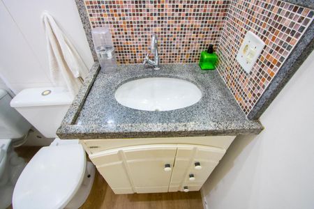 Apartamento à venda com 130m², 3 quartos e 1 vaga Apartamento à venda com 130m², 3 quartos e 1 vagaBanheiro social