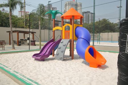 Apartamento à venda com 123m², 3 quartos e 2 vagasÁrea comum - Playground