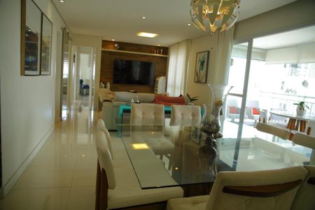 Apartamento à venda com 123m², 3 quartos e 2 vagasSala