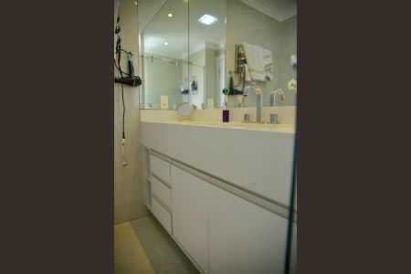 Apartamento à venda com 123m², 3 quartos e 2 vagasBanheiro da Suíte 