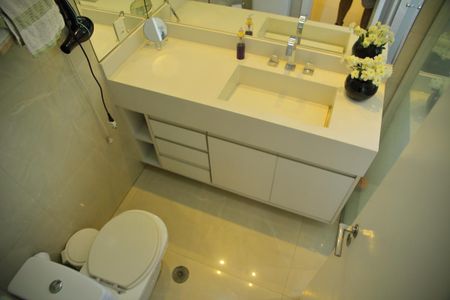 Apartamento à venda com 123m², 3 quartos e 2 vagasBanheiro da Suíte 