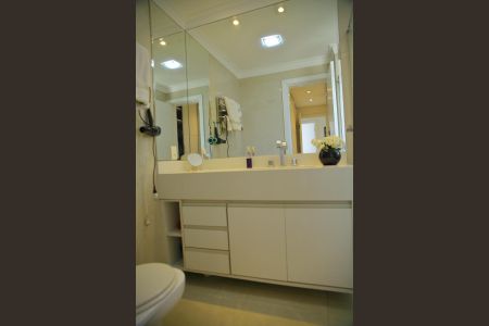 Apartamento à venda com 123m², 3 quartos e 2 vagasBanheiro da Suíte 