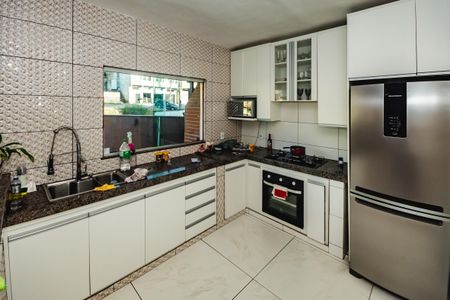 Apartamento para alugar com 72m², 2 quartos e sem vagaCozinha