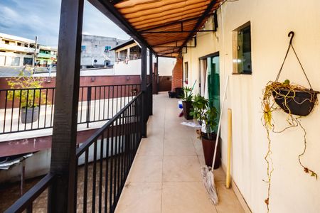 Apartamento para alugar com 72m², 2 quartos e sem vagaVaranda