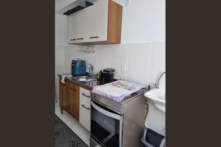 Cozinha de apartamento para alugar com 2 quartos, 48m² em Santa Cruz, Rio de Janeiro