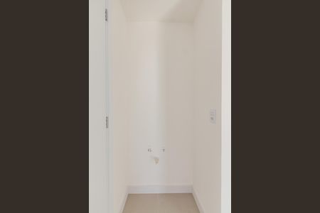 Banheiro de apartamento à venda com 1 quarto, 34m² em Farroupilha, Porto Alegre
