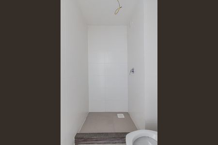 Banheiro de apartamento à venda com 1 quarto, 34m² em Farroupilha, Porto Alegre