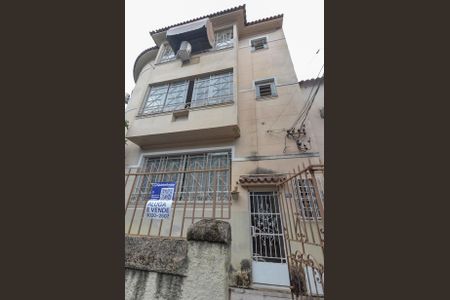 Apartamento para alugar com 97m², 2 quartos e 1 vaga Apartamento para alugar com 97m², 2 quartos e 1 vagaFachada