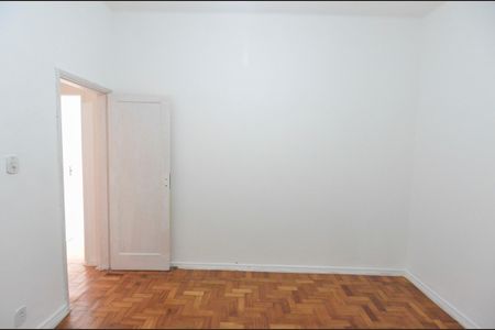 Apartamento para alugar com 97m², 2 quartos e 1 vaga Apartamento para alugar com 97m², 2 quartos e 1 vagaQuarto