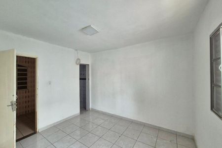 Casa à venda com 200m², 3 quartos e 2 vagas Casa à venda com 200m², 3 quartos e 2 vagasQuarto Suíte