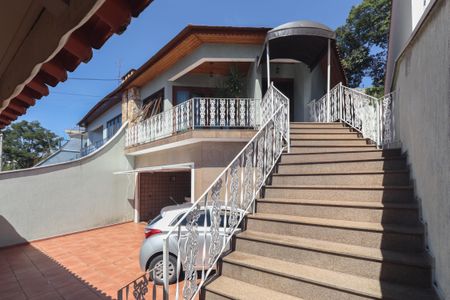 Casa à venda com 325m², 4 quartos e 4 vagas Casa à venda com 325m², 4 quartos e 4 vagasGaragem