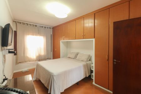 Casa à venda com 325m², 4 quartos e 4 vagas Casa à venda com 325m², 4 quartos e 4 vagasSuíte 1