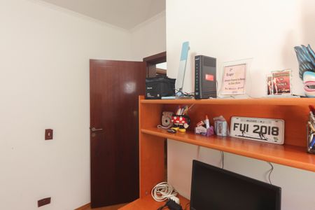 Casa à venda com 325m², 4 quartos e 4 vagas Casa à venda com 325m², 4 quartos e 4 vagasQuarto