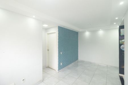 Sala de apartamento para alugar com 2 quartos, 44m² em Cosmos, Rio de Janeiro