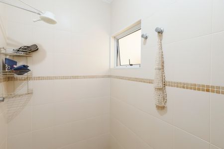 Casa de condomínio à venda com 311m², 5 quartos e sem vaga Casa de condomínio à venda com 311m², 5 quartos e sem vagaBanheiro de serviço