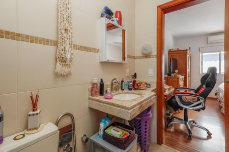 Casa de condomínio à venda com 311m², 5 quartos e sem vaga Casa de condomínio à venda com 311m², 5 quartos e sem vagaBanheiro da Suíte 3