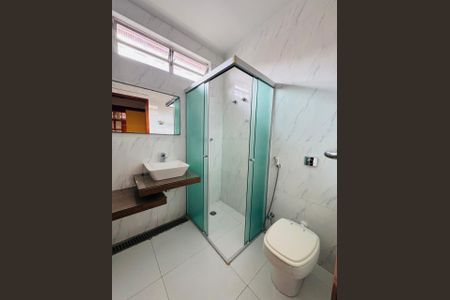 Banheiro de casa para alugar com 3 quartos, 112m² em Jardim Copacabana, São Bernardo do Campo