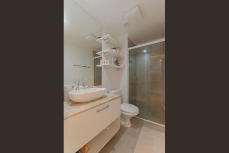 Banheiro de apartamento à venda com 1 quarto, 45m² em Cambuci, São Paulo