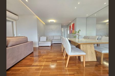 Apartamento à venda com 116m², 3 quartos e 4 vagasSala