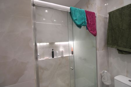 Apartamento à venda com 328m², 4 quartos e 2 vagasBanheiro da suíte 3