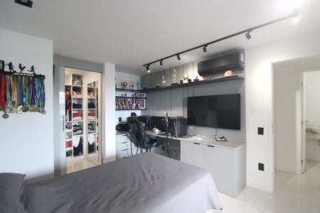 Apartamento à venda com 328m², 4 quartos e 2 vagasSuíte 4
