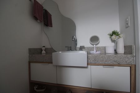 Apartamento à venda com 328m², 4 quartos e 2 vagasBanheiro da suíte 1