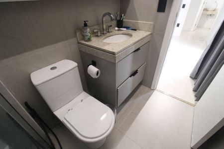 Apartamento à venda com 328m², 4 quartos e 2 vagasBanheiro da suíte 4