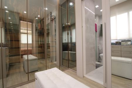 Apartamento à venda com 328m², 4 quartos e 2 vagasSuíte 3 - Closet