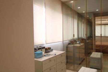 Apartamento à venda com 328m², 4 quartos e 2 vagasSuíte 3 - Closet