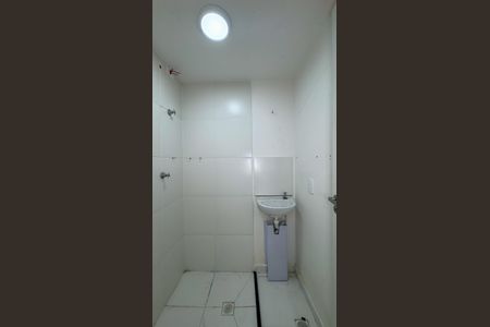 Banheiro de kitnet/studio à venda com 1 quarto, 15m² em Vila Plana, São Paulo