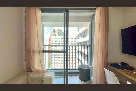 Varanda de kitnet/studio para alugar com 1 quarto, 26m² em Pinheiros, São Paulo