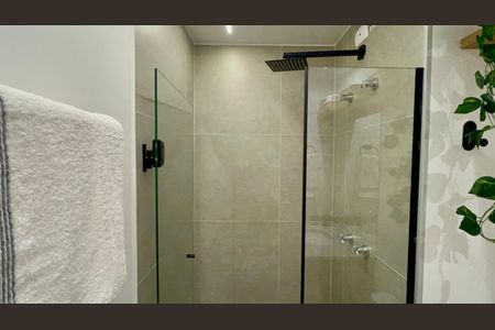 Studio para alugar com 26m², 1 quarto e sem vaga Studio para alugar com 26m², 1 quarto e sem vagaBanheiro da Suíte