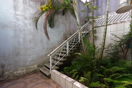 Casa à venda com 500m², 3 quartos e 10 vagas Casa à venda com 500m², 3 quartos e 10 vagasEntrada