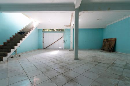 Casa à venda com 500m², 3 quartos e 10 vagas Casa à venda com 500m², 3 quartos e 10 vagasGaragem