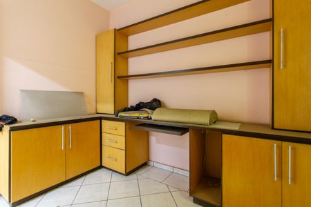 Casa à venda com 500m², 3 quartos e 10 vagas Casa à venda com 500m², 3 quartos e 10 vagasSala