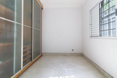 Casa à venda com 500m², 3 quartos e 10 vagas Casa à venda com 500m², 3 quartos e 10 vagasSuíte 1