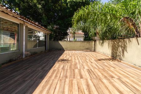 Casa à venda com 500m², 3 quartos e 10 vagas Casa à venda com 500m², 3 quartos e 10 vagasSolario