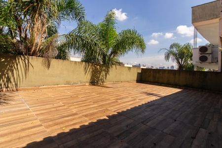 Casa à venda com 500m², 3 quartos e 10 vagas Casa à venda com 500m², 3 quartos e 10 vagasSolario