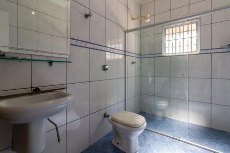 Casa à venda com 500m², 3 quartos e 10 vagas Casa à venda com 500m², 3 quartos e 10 vagasBanheiro da Suíte 2
