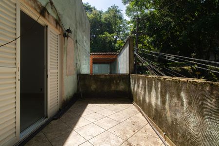 Casa à venda com 500m², 3 quartos e 10 vagas Casa à venda com 500m², 3 quartos e 10 vagasVaranda