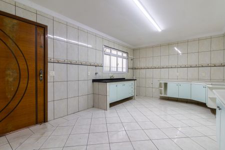 Casa à venda com 500m², 3 quartos e 10 vagas Casa à venda com 500m², 3 quartos e 10 vagasCozinha
