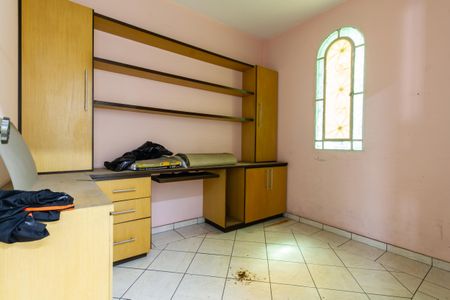 Casa à venda com 500m², 3 quartos e 10 vagas Casa à venda com 500m², 3 quartos e 10 vagasSala