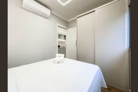 Apartamento à venda com 28m², 1 quarto e 1 vagaQuarto